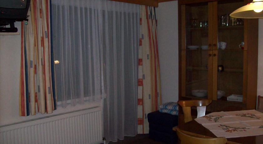 Appartements Romantica แลงเงนเฟลด์ ภายนอก รูปภาพ