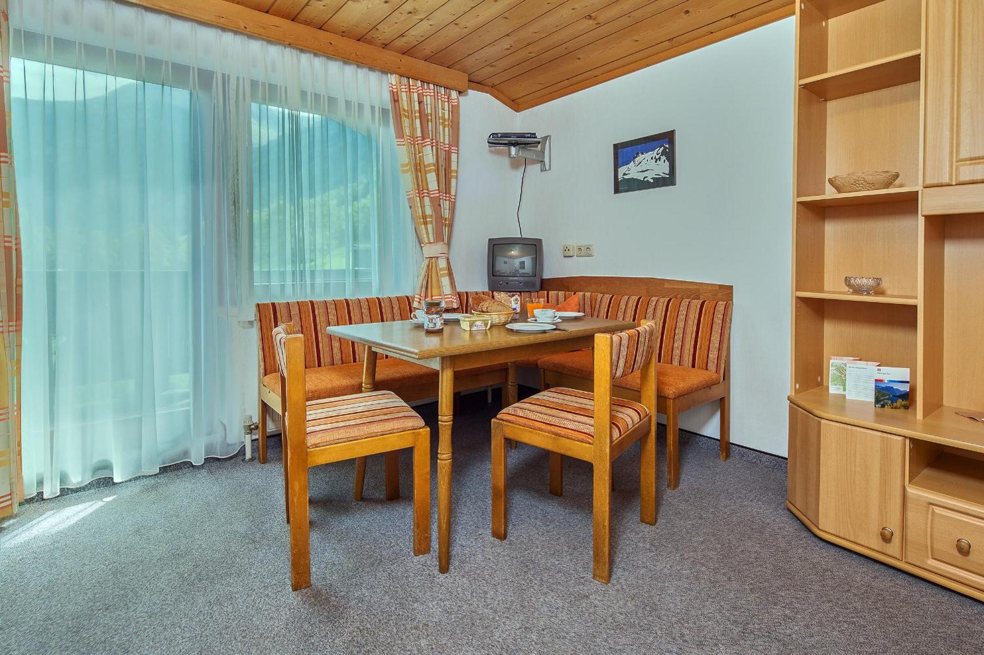 Appartements Romantica แลงเงนเฟลด์ ภายนอก รูปภาพ